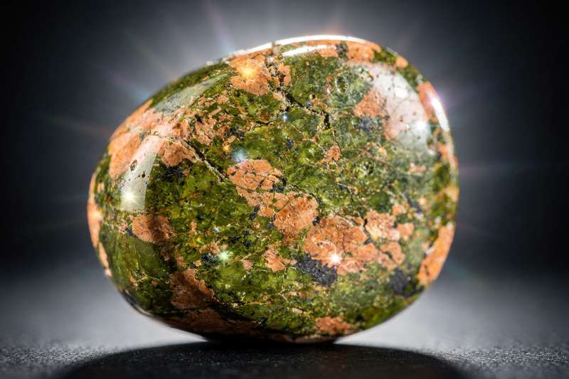 Unakite Crystal: Meaning, Healing Properties & How to Use It