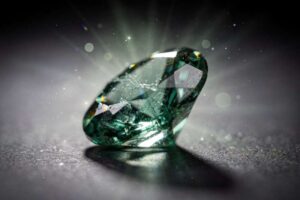 Emerald Healing Properties: Meanings, Benefits & Spiritual Uses