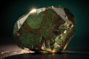 Bloodstone Healing Properties: Ancient Power for Courage and Vitality